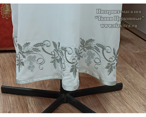 Подризник с вышивкой.