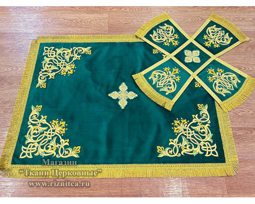 Покровцы с вышивкой