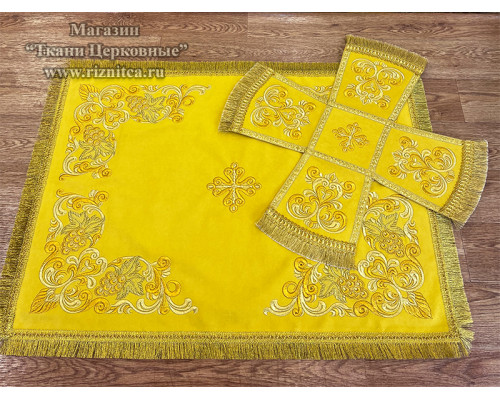 Покровцы с вышивкой